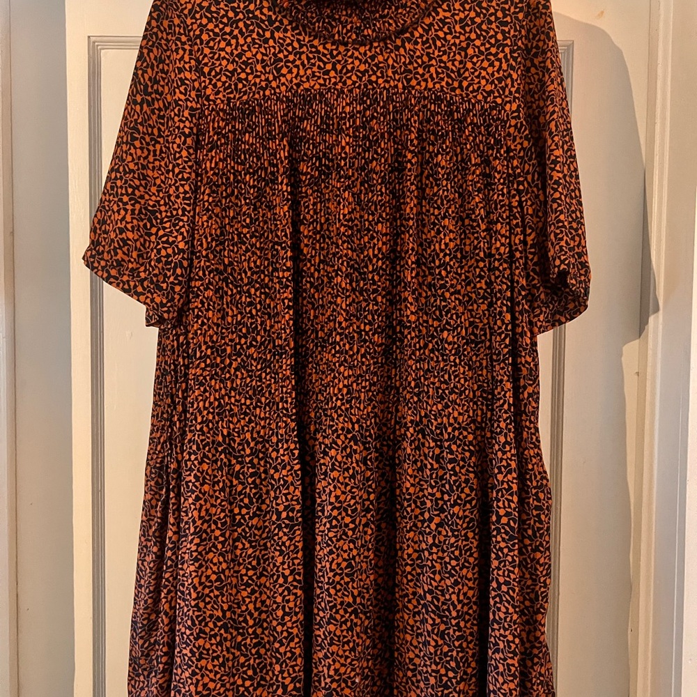 Elegant Orange Patterned Dress